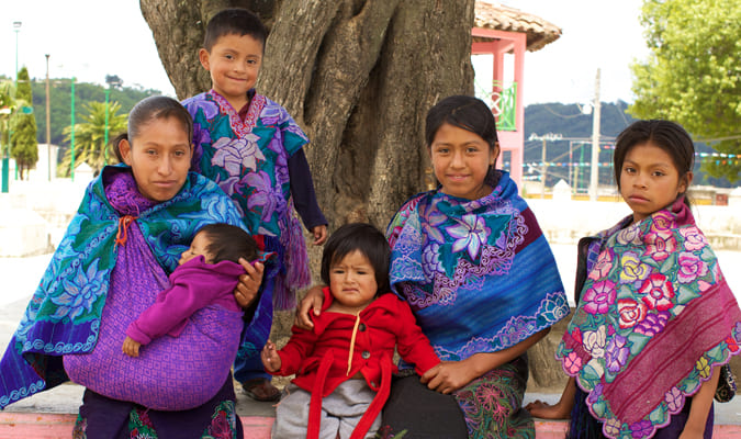 chiapas-family-zinacantan