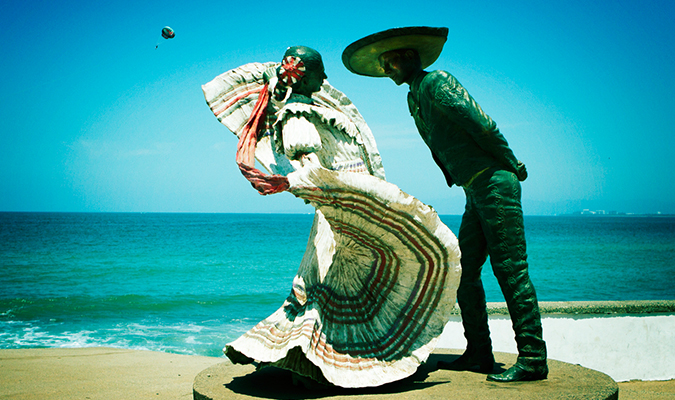 Statue of Dancers in Malecon