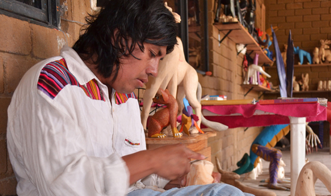 Carving Alebrijes in San Martin