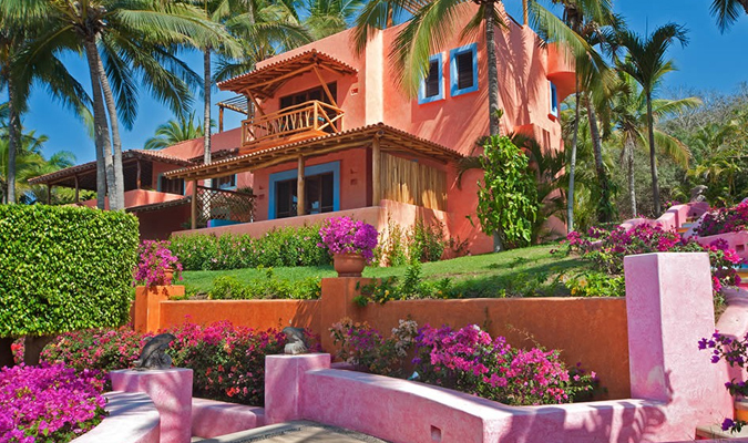 The luxury boutique hotel in Costalegre, Las Alamandas is a romantic retreat on the Pacific Coast managed as an elegant, private estate where guests are accorded the highest standards of hospitality. | https://www.journeymexico.com/hotel/las alamandas