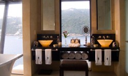 Five star Acapulco hotel   Cabo Marques