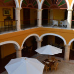 casa don gustavo patio