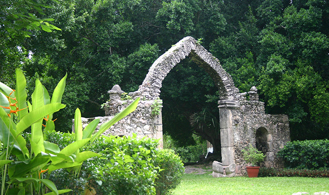 hacienda chichen arch