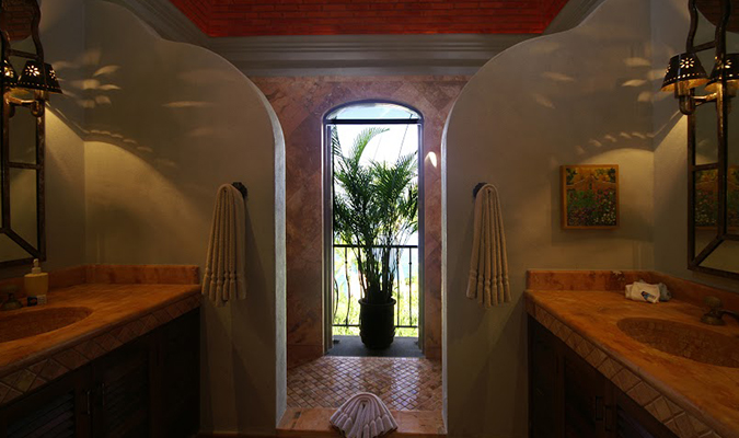 Elegant Decor Residence