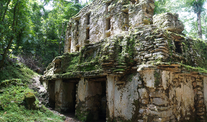 yaxchilan archaeological site