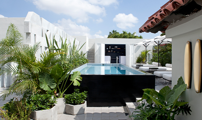 casa habita pool