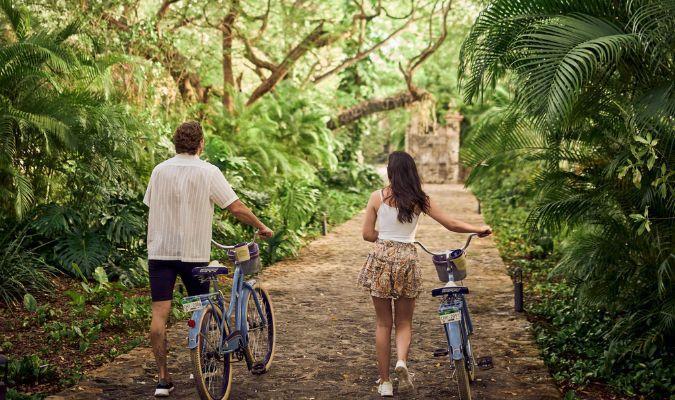 chable_yucatan_couple_bike_ride