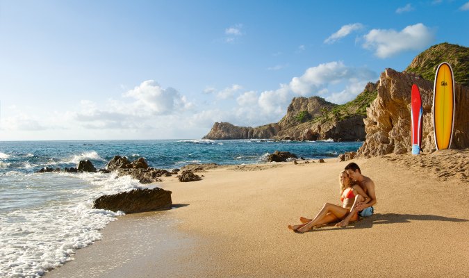 One of the most popuilar swimmable beaches in Los Cabos, Chileno Beach