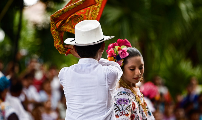 Merida Dancers