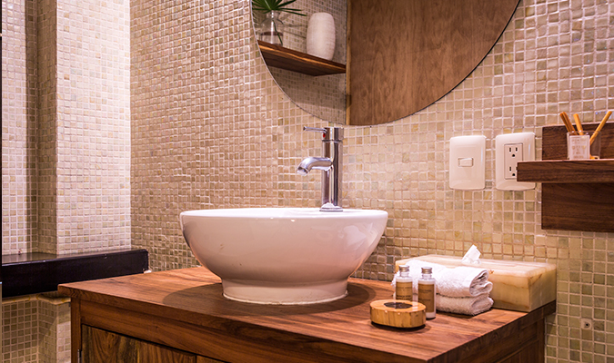 mezzanine delux room bathroom