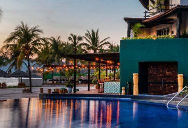 Thompson Zihuatanejo Pool