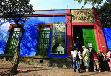 Guide to the Frida Kahlo Museum