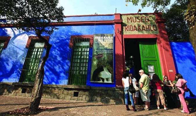 Guide to the Frida Kahlo Museum