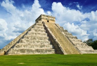 explore yucatan chichen itza