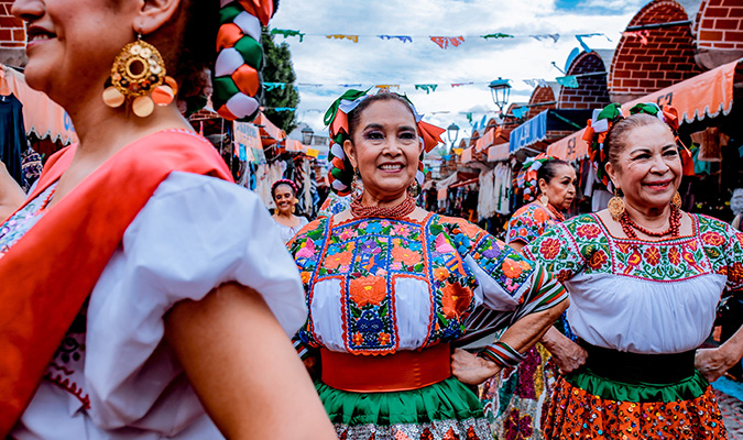 puebla celebrating cinco de mayo