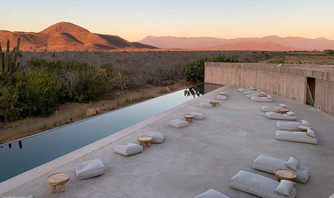 paradero todos santos pool view