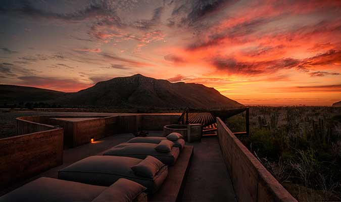 paradero todos santos sunset