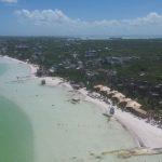 nomade holbox drone beach