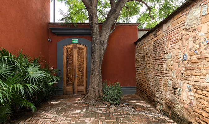 el callejon hotel entrance 2