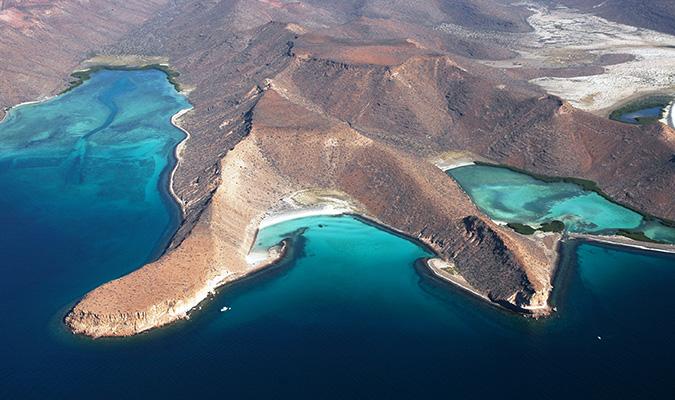 Scenic Flight   Isla Espiritu Santo