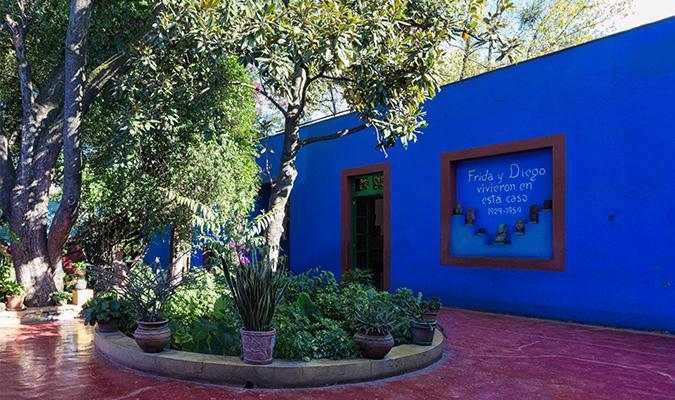 frida kahlo casa azul tour journey mexico