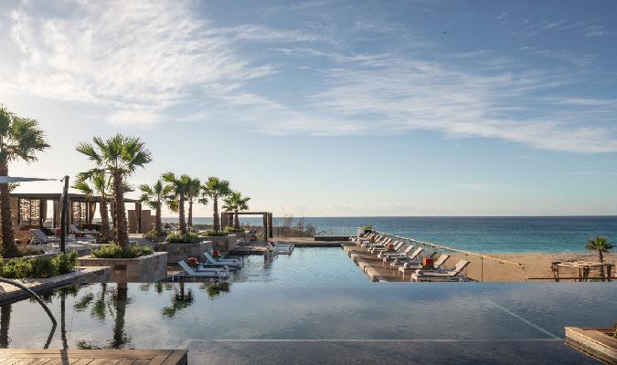 ZADÚN, A RITZ CARLTON RESERVE POOLVIEW DAY