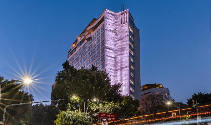 andaz mexico city condesa facade insugentes light trails