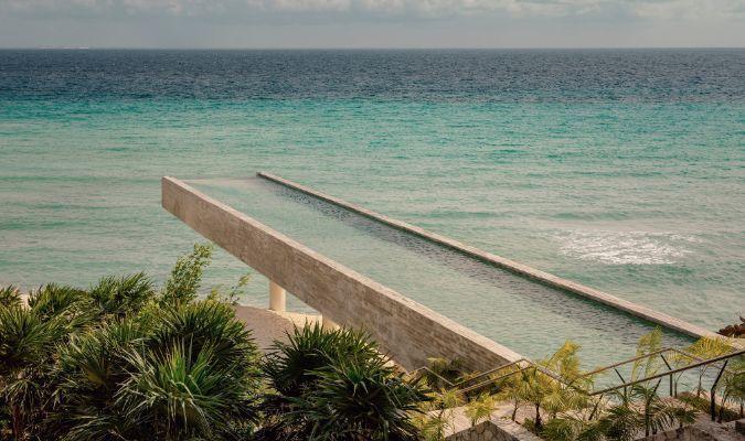 la casa de la playa infinity pool alt