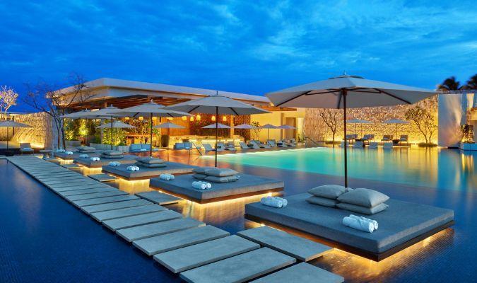 st regis kanai pool area