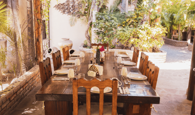 posada de las flores chairs