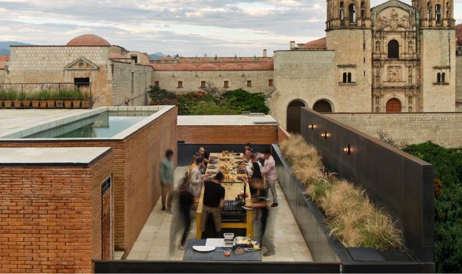 otro oaxaca guests sharing food