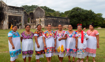 Mundo Maya Women