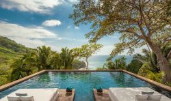 pool one and only mandarina