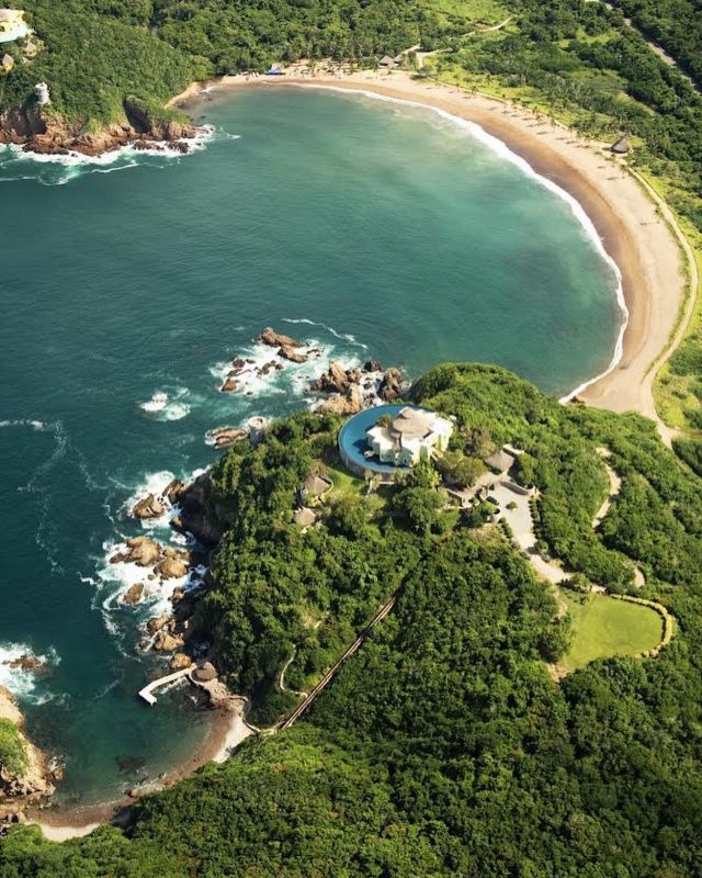 Step into the Costa Careyes paradise and get the royal treatment at Sol de Occidente, a castle-like luxury villa. This place gives you the illusion of floating on water with its stunning pool that stretches out to the ocean. 🌊 #VillasbyJourneyMexico

Gather your squad because this spot screams Mexico getaway with friends. 🇲🇽

#mexico #mexicotravel #travel #luxurytravel #beach #ocean #pool #travelagent #travelgram #instatravel #getaway #costacareyes #view #landscape #photography