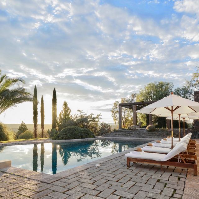 This villa knows how to throw a nature-loving bash, combining luxury with a dose of culture right around the corner! Meet Casa Adela, a getaway that is just a 15-minute breeze away from the UNESCO World Heritage city of San Miguel de Allende. ⛪ #VillasbyJourneyMexico

Ready for a break? Book Casa Adela for your next escape. ✨ 

#mexico #mexicotravel #luxurytravel #villas #sma #sanmigueldeallende #travelagent #instatravel #travelgram #traveler #view #photography