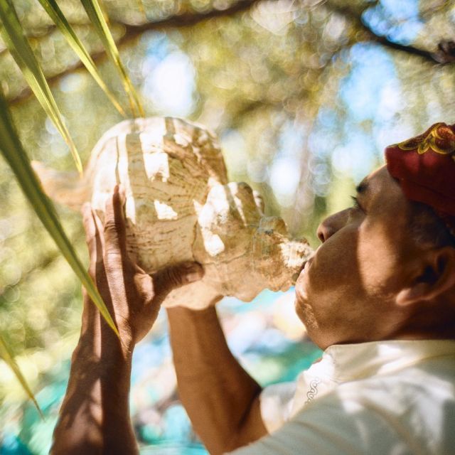 Let’s zoom in on the magic happening at Chablé Maroma. You’re in for a treat with their signature temazcal ceremony. Close your eyes and get comfy as ancient beats fill the air and chants set the mood. ✨

Next up, the Mesoamerican sweat lodge ritual awaits — the ultimate refresh for your senses. Here, herbal infusions mingle with red-hot volcanic rocks, creating a next-level sensation. Trust us, this unique experience will have you feeling like a whole new you. 🧘🏻‍♀️

#mexico #mexicotravel #luxurytravel #chable #temazcal #travelgram #instatravel