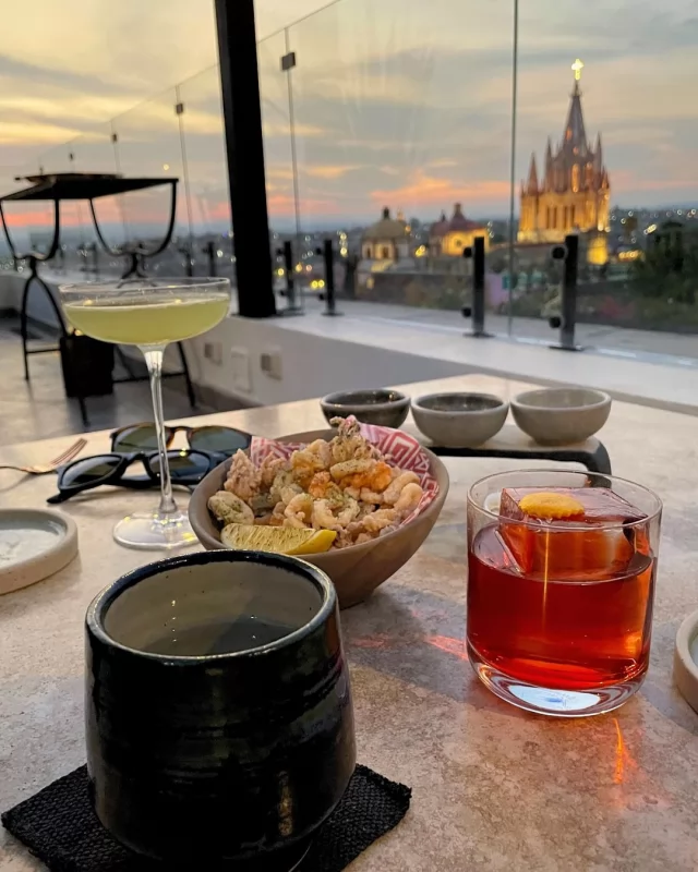 We’re all about great dining with a view, and @belmondcasadesierranevada absolutely nails it! 

Delicious food + stunning sights = pure happiness in one of Mexico’s most iconic spots. What more could you ask for? 😍
