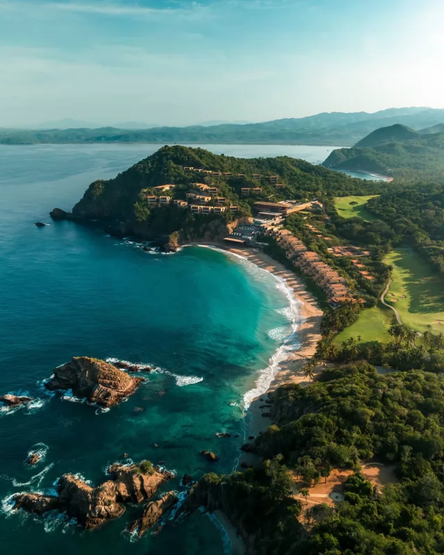Tucked away on Mexico’s stunning Costalegre, @fstamarindo is a hidden paradise of jungle, cliffs, and untouched beaches as far as the eye can see. 🌅

It’s got the views, the seclusion, and that “I’m-in-my-own-private-oasis” kind of magic. ✨ Sure, it may feel like the middle of nowhere (in the best way possible), but getting here is a breeze, and once you arrive, we’ve got everything covered. 

With stunning design that blends right into nature and interiors that mix Mexican charm with Four Seasons’ signature flair, this is luxury with a wild side!